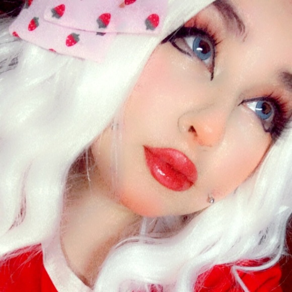 Meet your Posher, Desiree - Picture 1 of 1